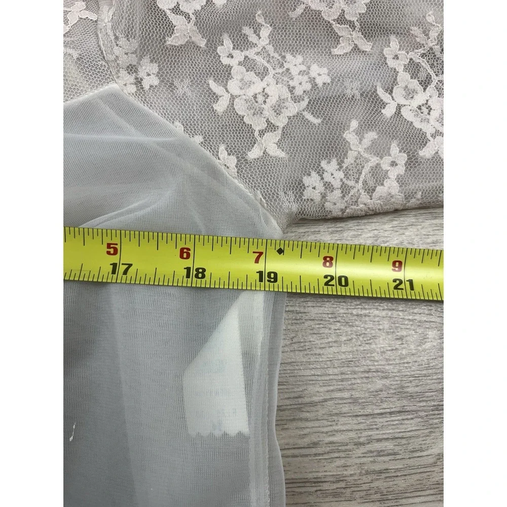 VTG ILGWU Robe‎ Women's Size 36 White with Soft Pink Lace Chiffon Sheer Peignoir